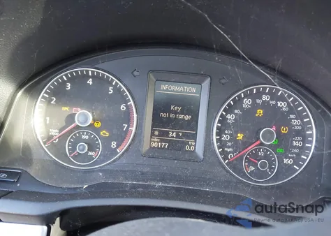 2012 Volkswagen Eos Komfort из США, поврежденный, VIN WVWBW7AH2CV010427